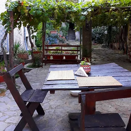 לינה וארוחת בוקר Pietrantica Trentinara