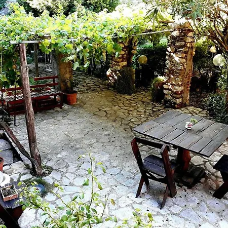 Bed & Breakfast Pietrantica 3*